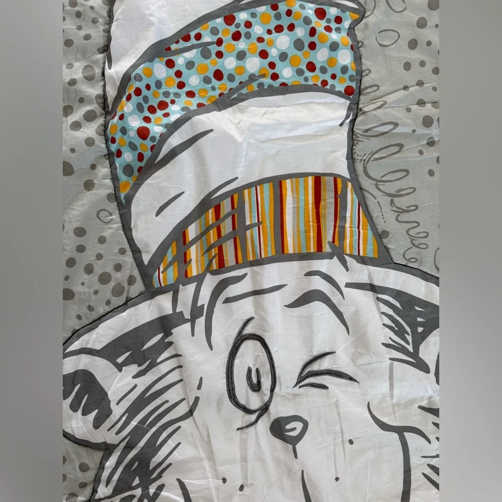 Dr. Seuss Peek-a-Boo Cat in The Hat Baby/Toddler Comforter Blanket- Quilt - Picture 5 of 11